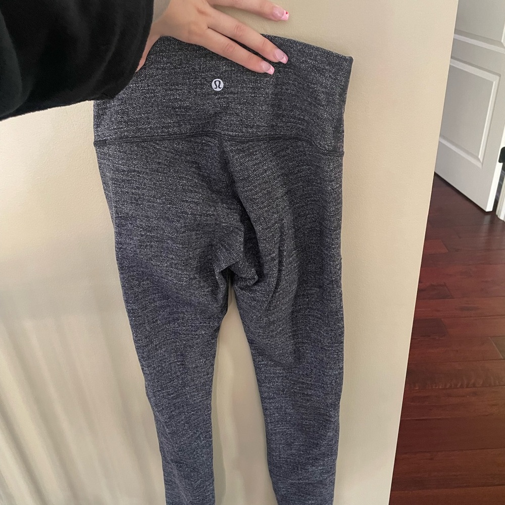 loved these leggings when i first got them, gained weight. Make your body look!!